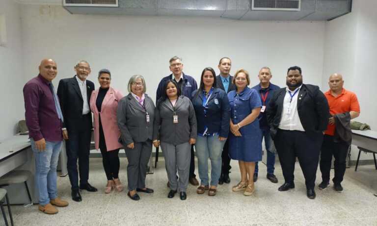 Representantes universitarios de la COL sostienen mesa de trabajo