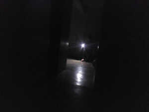 Familia no tiene electricidad en la mitad de su casa desde hace 7 meses