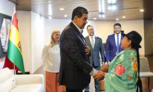 Maduro recibe en Caracas a la canciller de Bolivia