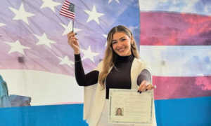 Migbelis Castellanos celebra su ciudadanía americana