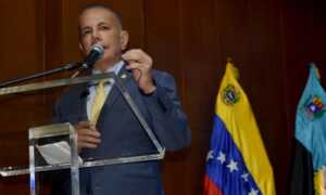 Rosales renuncia a su candidatura por el bienestar de la nación y la fortaleza de la unidad