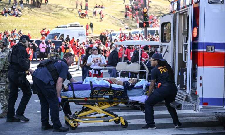 Un muerto y más de 20 heridos deja tiroteo en desfile del Super Bowl