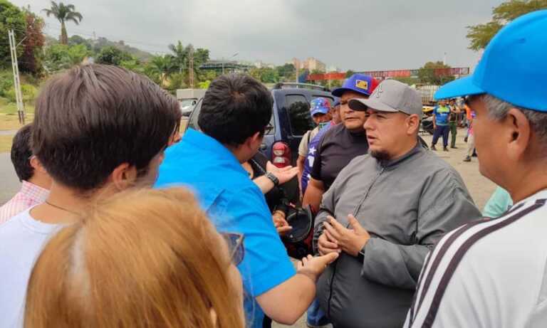 Oficialistas agreden con palos y piedras a equipo de Machado en Charallave