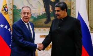Maduro asegura que relaciones del país con el mundo avanzan “con mucha fuerza”