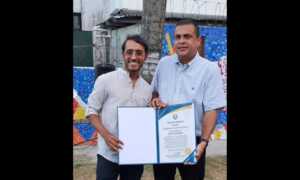 Oscar Olivares recibe distinguido reconocimiento en Panamá