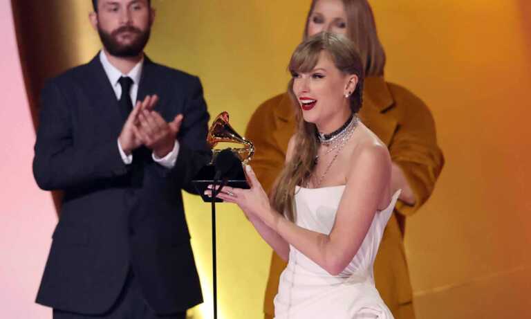 Taylor Swift consagra su legado en los premios Grammy