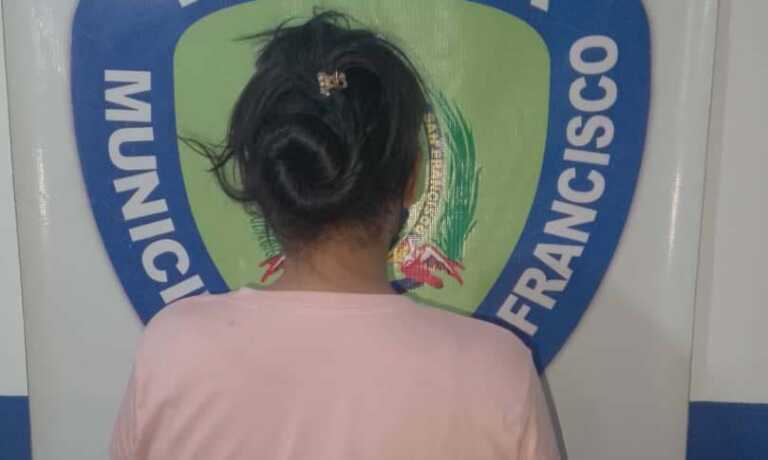 Detienen a mujer por maltratar a niña de dos años en Los Cortijos