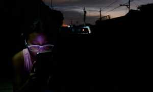 Los niños están cansados de tantos cortes de luz