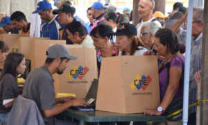 CNE envía máquinas a Colombia para iniciar Registro Electoral en consulados