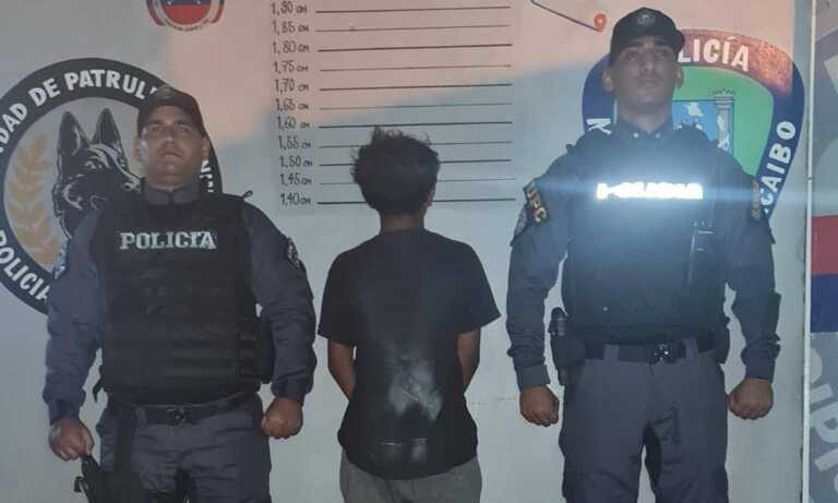 Arrestan a 2 adolescentes por robar en la antigua sede del Banco Bicentenario