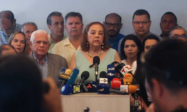 Corina Yoris acusa que inscripción de Manuel Rosales es una traición