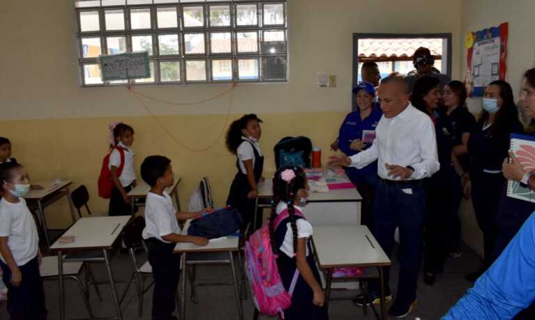 Incorporan al Plan Manos a la Escuela a la U. E. E. Amelia Ríos, de Los Haticos