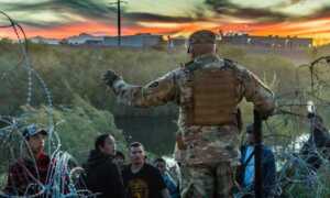 México no aceptará repatriaciones de Texas