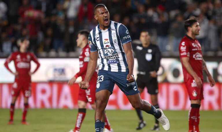 Salomón Rondón lleva al Pachuca por su pase a cuartos de finales