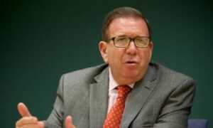 Plataforma Unitaria inscribe “provisionalmente” a Edmundo González Urrutia