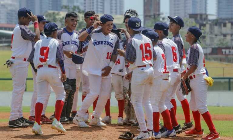 Venezuela vence 6-5 a Puerto Rico en la primera Serie del Caribe Kids 2024