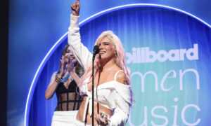 Karol G es la primera latina en recibir el máximo premio de los Billboard femeninos
