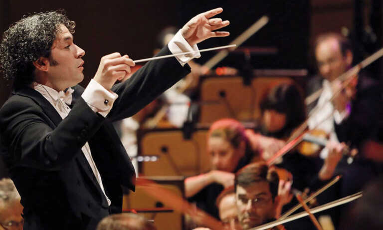 Gustavo Dudamel iniciará en mayo gira europea con la Filarmónica de Los Ángeles