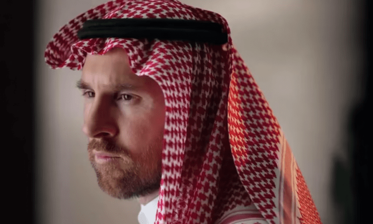 Messi se convierte en modelo de turbantes de lujo en Arabia Saudí