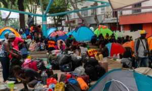 Unos 10 mil migrantes esperan cita en la aplicación CPB One en México para ingresar a EE. UU.