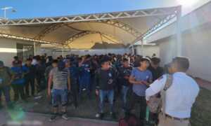 México rescata a 221 migrantes, 46 de ellos menores de edad