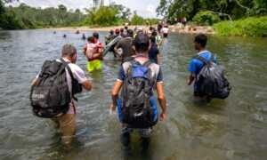 Panamá afirma que más de 100 mil migrantes han cruzado el Darién este año