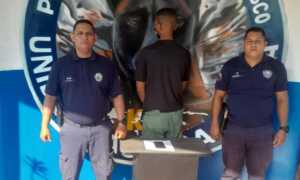 Arrestan a un hombre en El Bajo por maltrato y privación de libertad a sus hijos