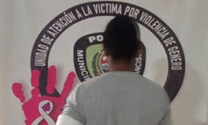 Hombre es arrestado por violencia de género en el barrio Luis Aparicio