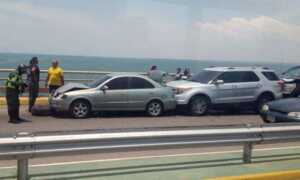 Reportan choque múltiple en el Puente sobre el Lago