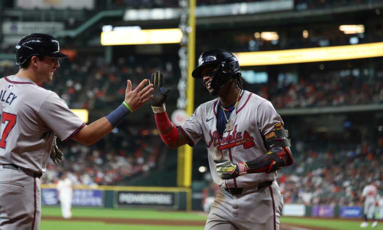 Ronald Acuña Jr. le gana la pulseada a José Altuve en Houston