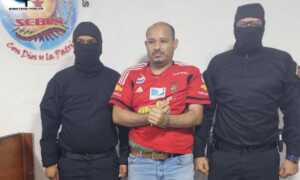 Esposa denuncia que detención de Carlos Julio Rojas hace 7 meses es un “abuso”