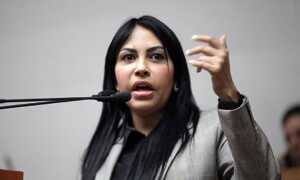 Delsa Solórzano aclara que es la oposición quien designa su propio candidato