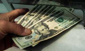 El precio del dólar supera los 57 bolívares