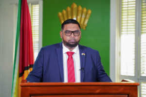 Guyana asegura que busca “la solución pacífica” de su disputa por el Esequibo