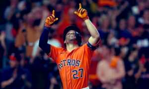 José Altuve a la altura en revés de los Astros
