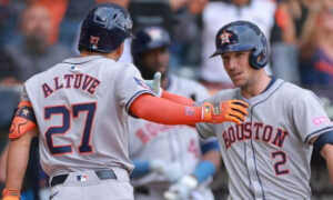 Altuve deleita con gigantesco jonrón en México