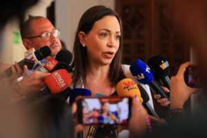 Machado: “Todos debemos darle el apoyo” a Edmundo González Urrutia