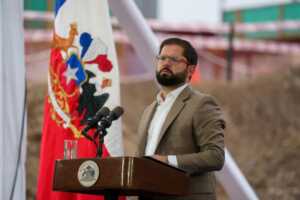 Maduro propone a Boric diálogo directo para combatir el crimen organizado