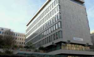 Gobierno contrata a Rothschild como asesor de deuda en default