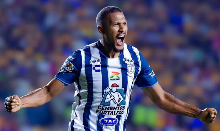 Salomón Rondón reina entre los goleadores en México