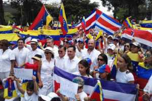 Unos 30 mil venezolanos en Costa Rica aportan 40 millones de dólares al fisco