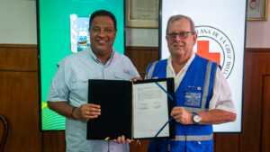 Alcaldía y Cruz Roja firman convenio para atención de zonas vulnerables de Maracaibo