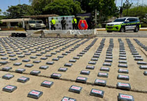 Hallan 1.146 kilos de cocaína enterrados en desierto de La Guajira colombiana