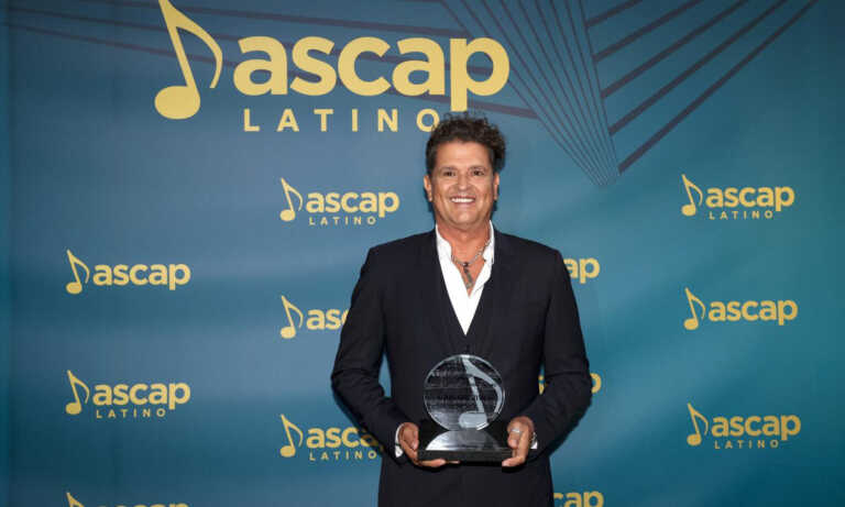 Carlos Vives celebra el mayor galardón de los compositores en EE. UU.