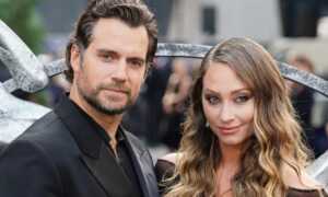 Henry Cavill y su novia Natalie Viscuso espera su primer bebé