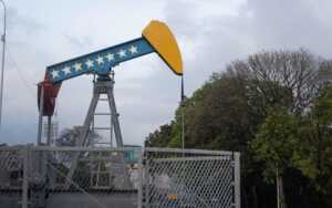 EE. UU. no renovará licencia al sector petróleo por falta de avances en acuerdos con Maduro