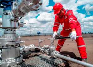 Acuerdan reorganizar Pdvsa sucursal Colombia para que continúe operando