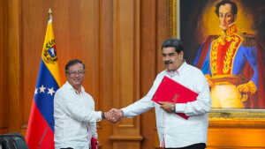 Petro insta a Maduro a “liberar a todos los presos políticos” con “amnistía general”