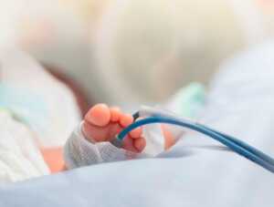 A Crisbel Valentina le urge una UCI con ventilador mecánico permanente para sobrevivir