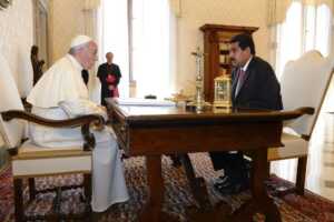 Maduro espera que el papa Francisco “pronto pueda visitar” Venezuela